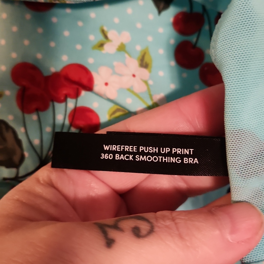 🔥Torrid Wire Free Push Up Print 360° Back Smoothing Light Blue Cherries Floral - Picture 4 of 4